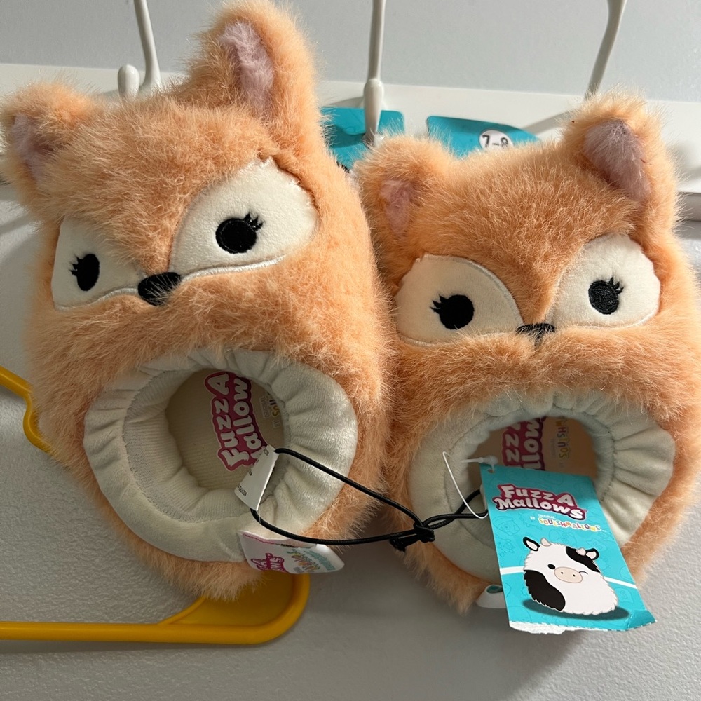 Squishmallows Fuzzy Fox Slippers - Tan and Cream